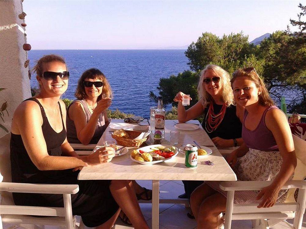 Kavos Bay Seafront Hotel Agia Marina  Exterior foto